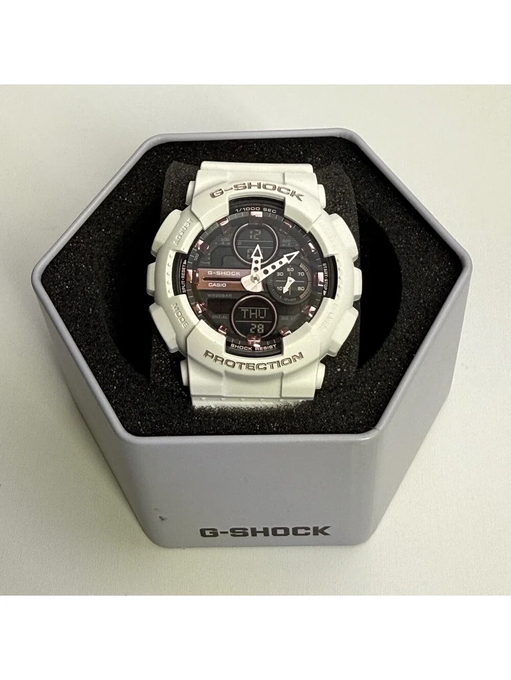 Casio G-SHOCK White Resin Analog-Digital Quartz 200m Shock Resist w/ Tin